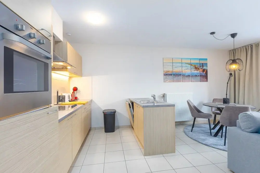 One-bedroom Apartment by the sea