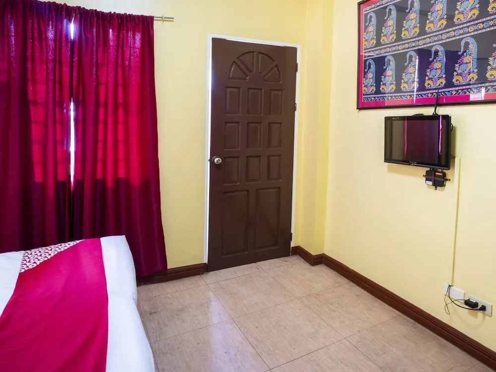 OYO 254 Arrozal Pension House