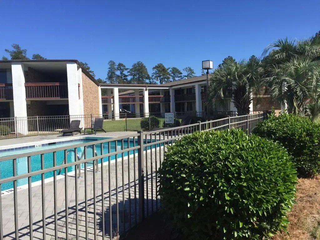 Landmark Inn