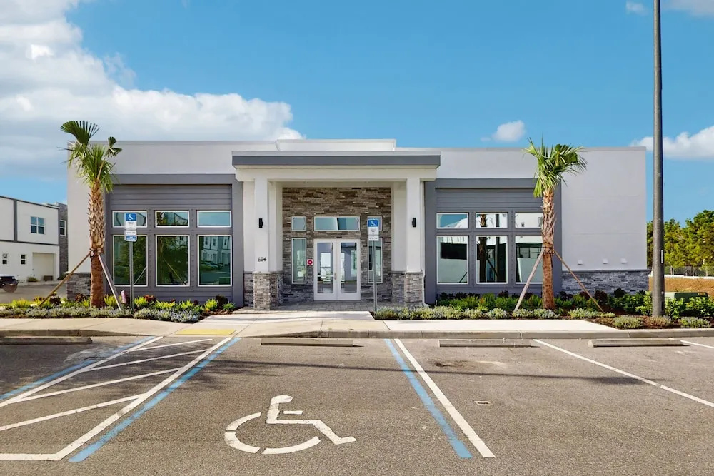 Dog-friendly Radiant & Modern Townhome With Private Pool, Patio, AC, & W/D