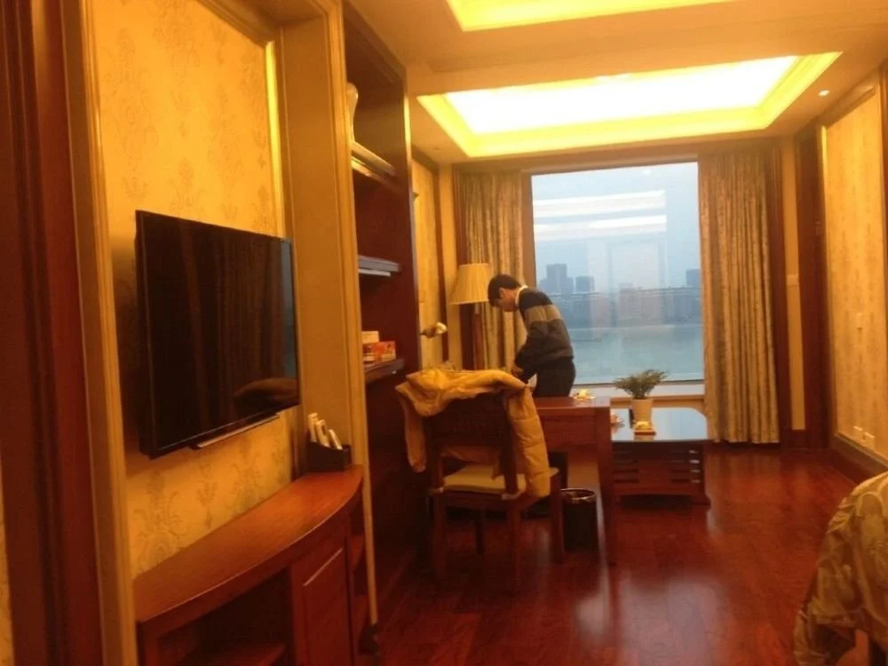 Hangzhou Lingtaoge Hotel