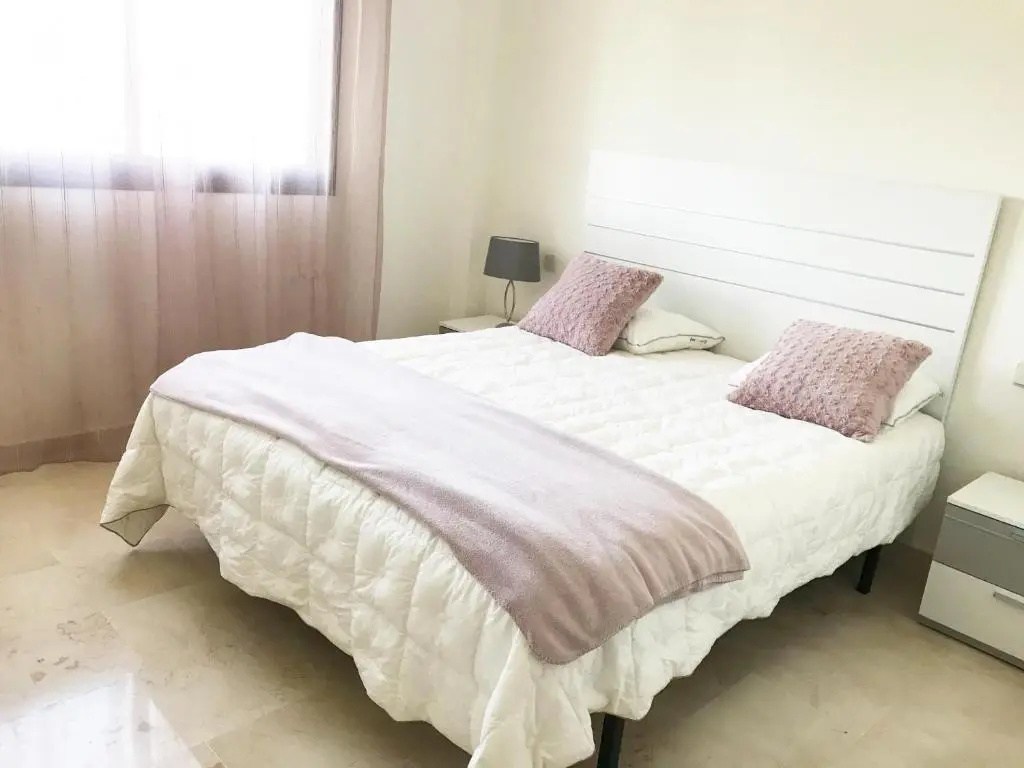 2279-Lovely 2 bedrooms with terrace with views