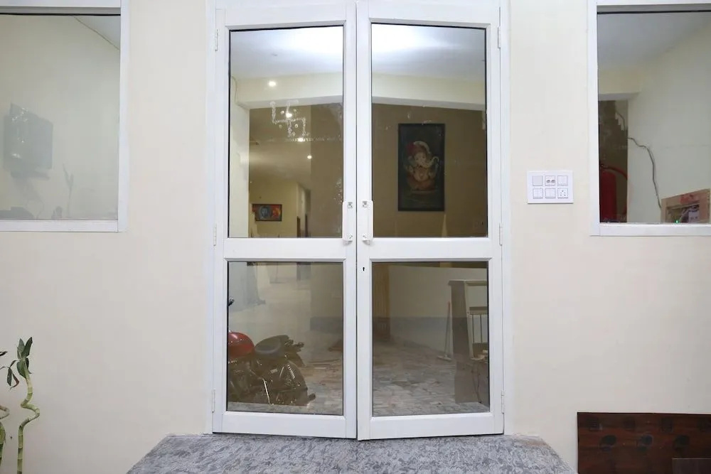 Oyo 40853 Hotel Classic