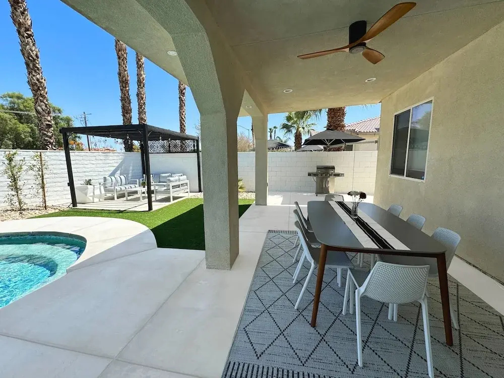 Palm Luxe Estate Luxury Desert Retreat With Pool