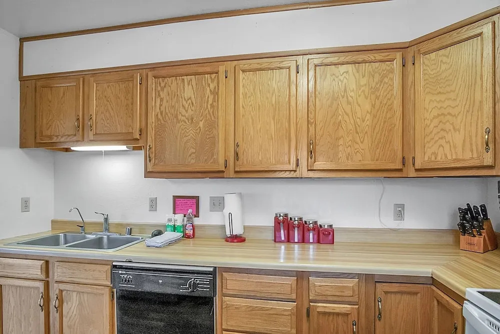 Hummingbird Haven - Charming Ruidoso Retreat 4 Bedroom Home by RedAwning