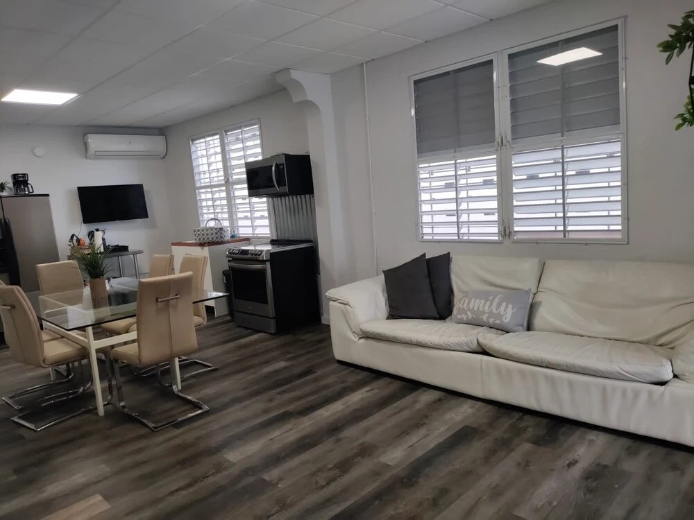 9 Bedrooms Large home San Juan Santurce