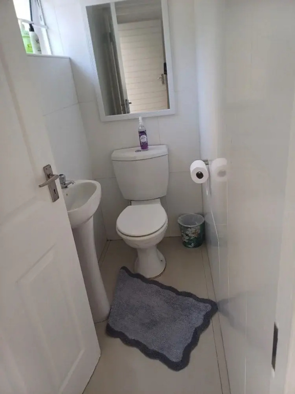 Cosy 2 Bedroom Apartment in a Prominent Area of East London Nahoon
