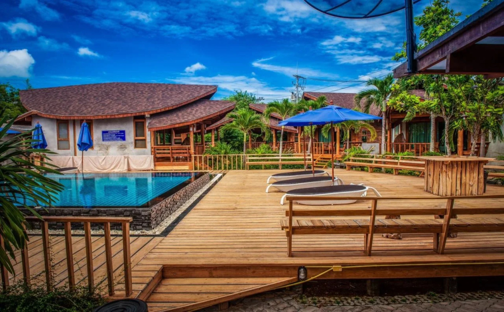 Tique Series Boutique Resort (SHA Extra Plus)