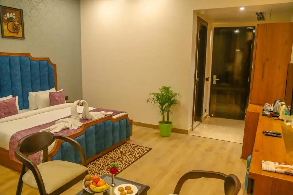 Four Leaf Hotel, Kasganj