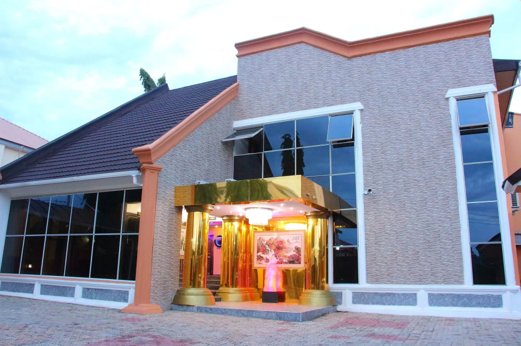 E-Suite Hotel