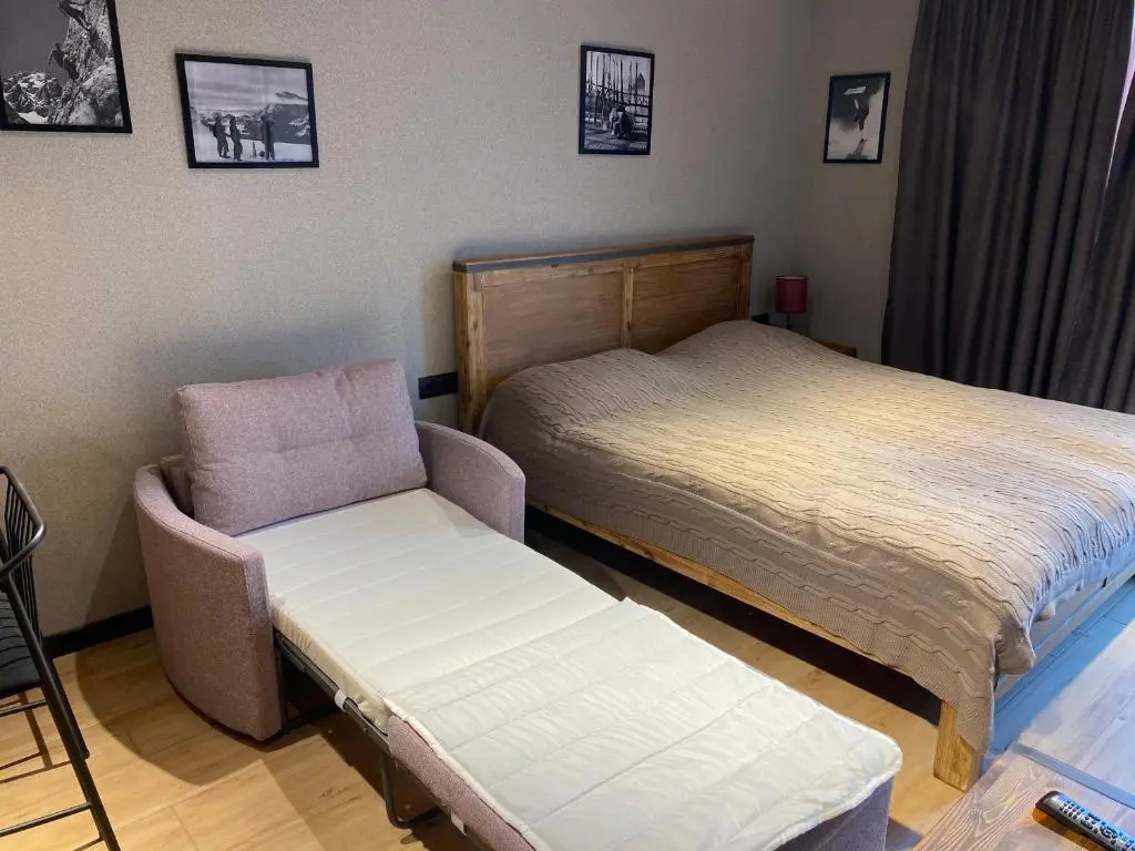 Atrium Apt. 403