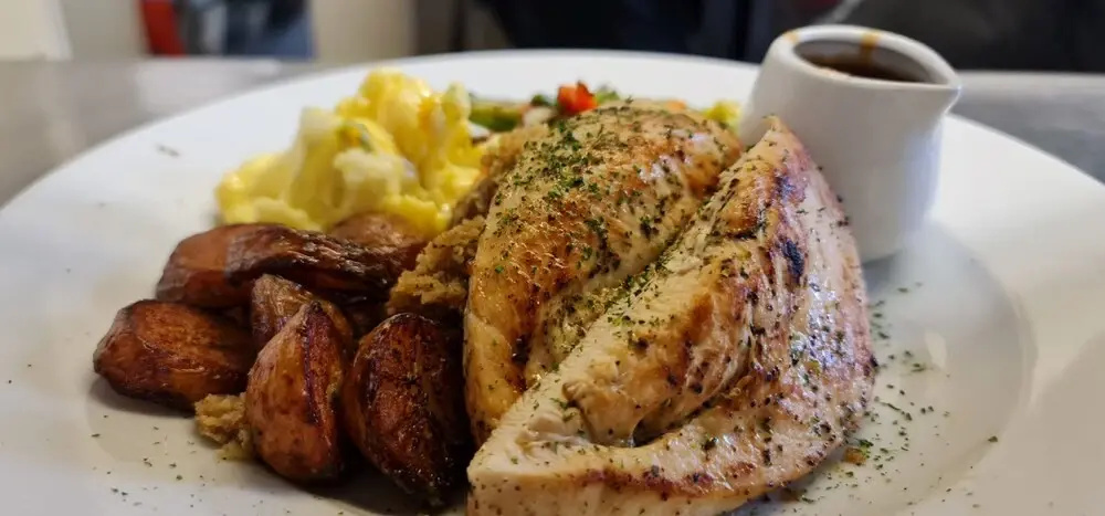GOLF View Hotel & Macintosh Restaurant