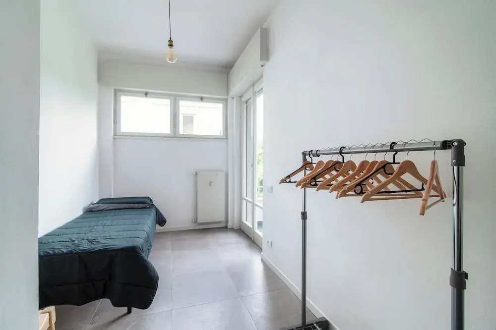 Stylish 2-Bedroom Apartment by Lake Como