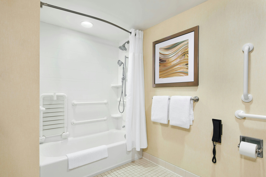 Courtyard by Marriott Newark Downtown