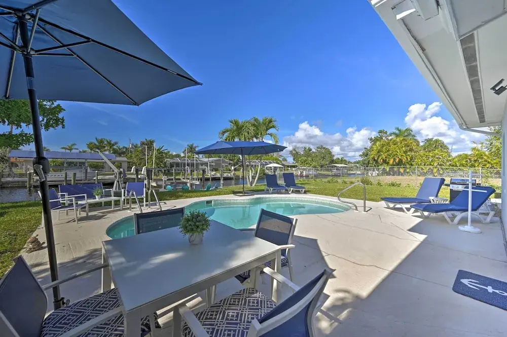 Pool, Dock, Game Room Cape Coral Canal Home