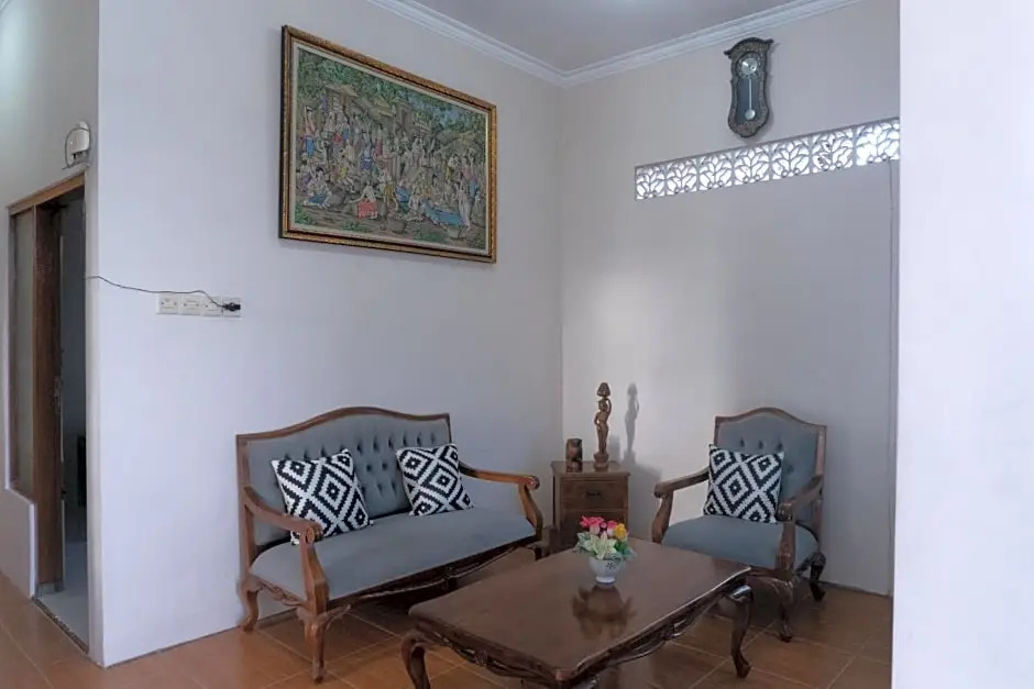 OYO Life 3227 Kost Putri Harmony