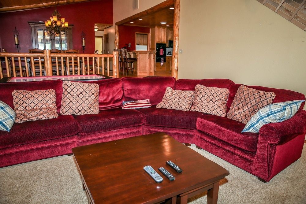 Edgehill Escape - 3 Br home by RedAwning