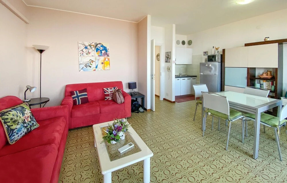 Beautiful Apartment in Torri del Benaco With Outdoor Swimming Pool, 1 Bedrooms and Wifi