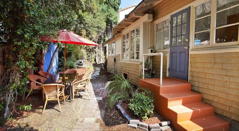 Hollywood Beachwood Retreat by LuxPads