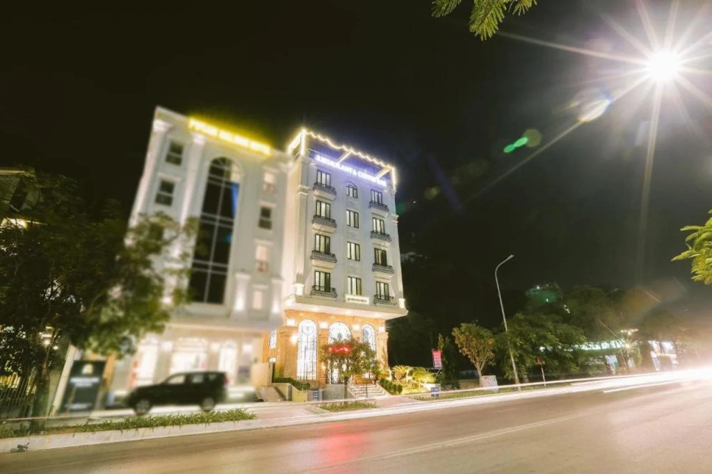 Vincent Halong Hotel