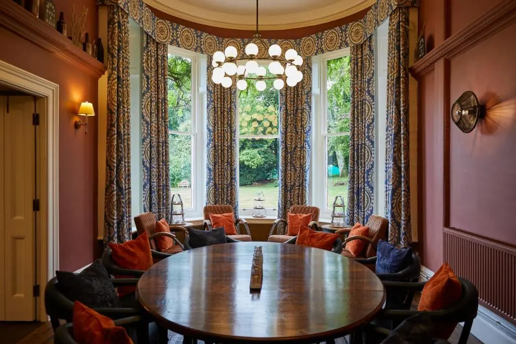 The Retreat, Elcot Park