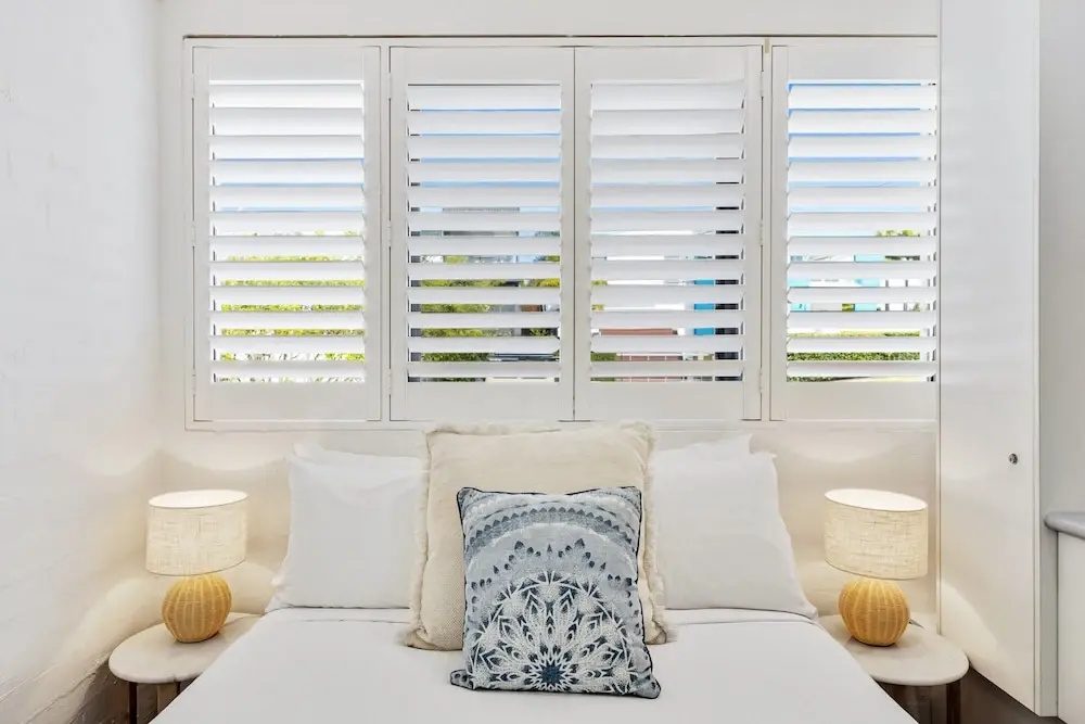 Quaint 2-bed Beach Abode With Ocean Views