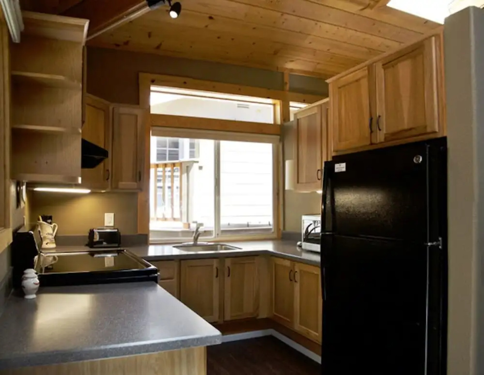 Silver Pines Lodge