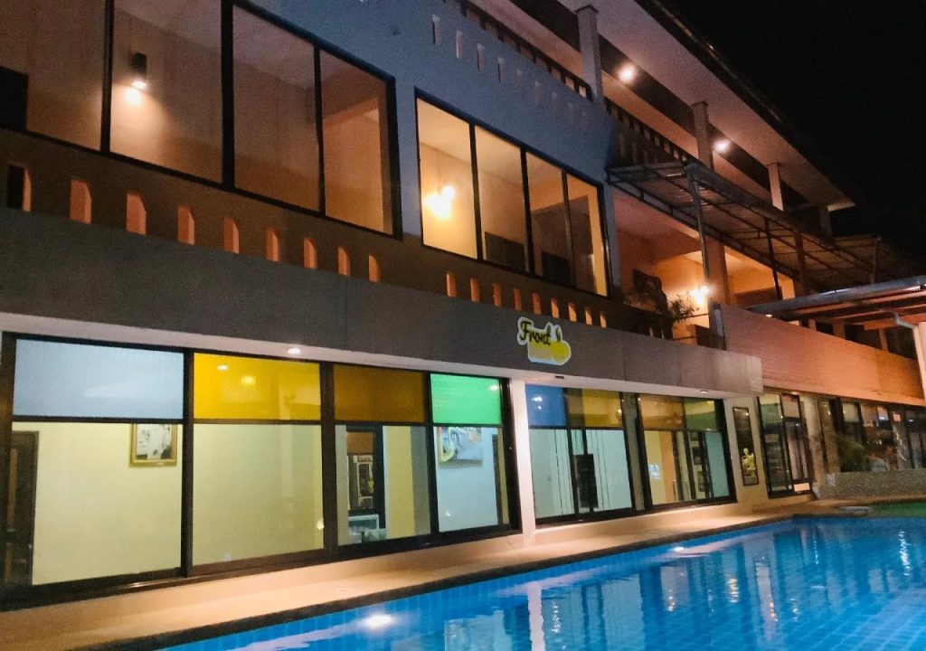 Front Beach Hotel