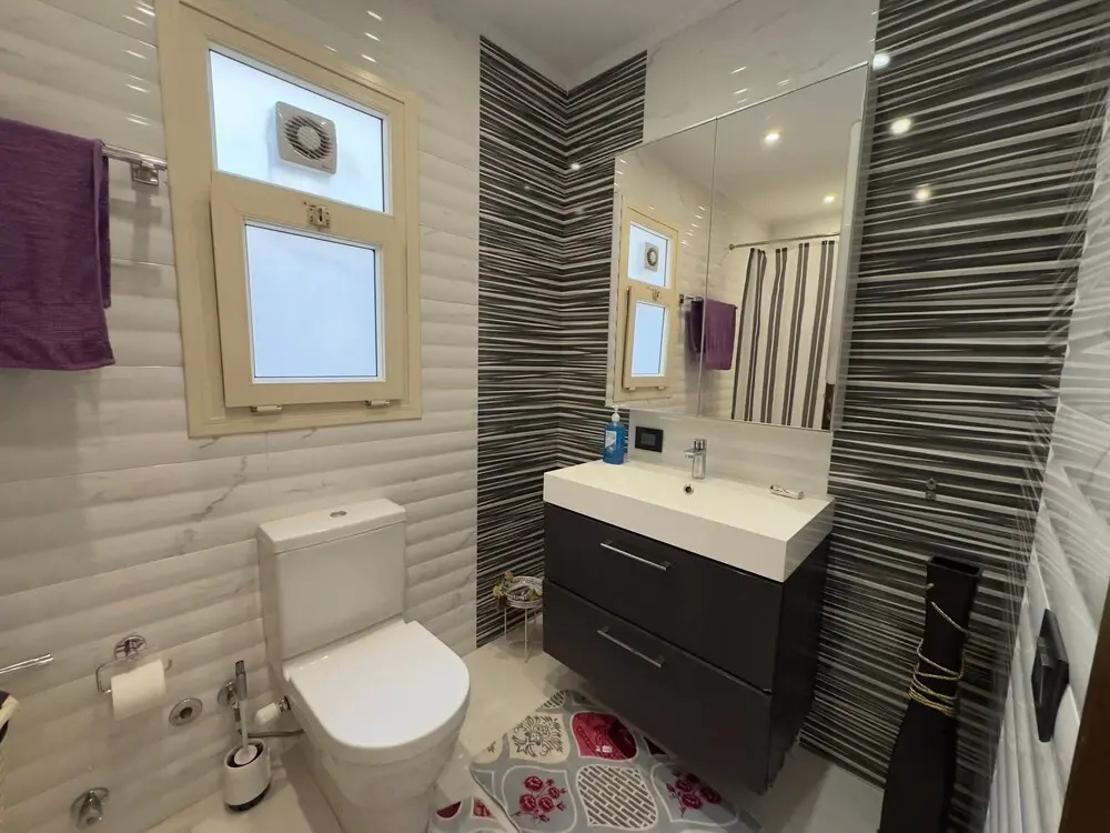 CK 1108 Spacious 2BR Apt 2BA Near Airport