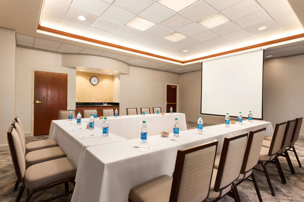 Hampton Inn & Suites Denver-Cherry Creek