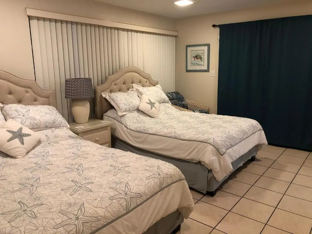Turtle Crawl Inn