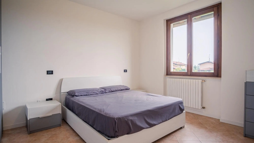 The House in the Vineyard - Italian Homing