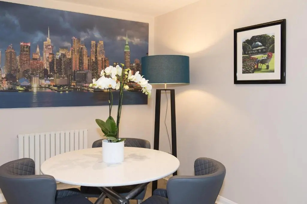 The Mews, York Place by Harrogate Serviced Apartments