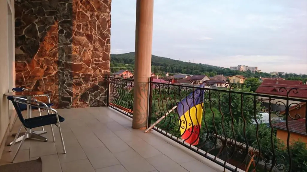 Casa cu flori