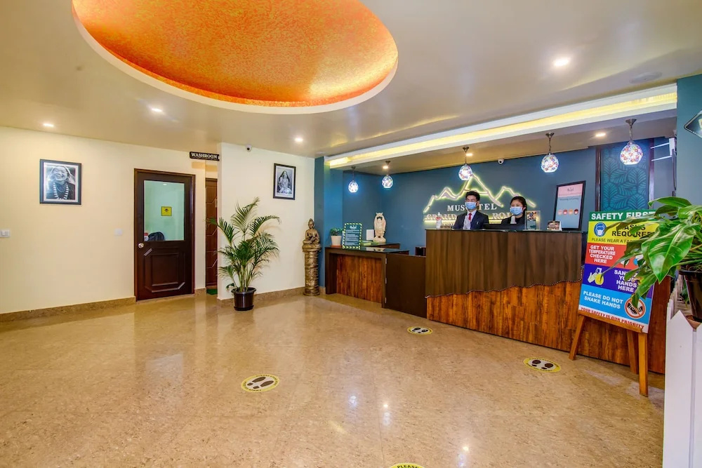 Muscatel Grand Silkroute - 300 Mts from MG Marg