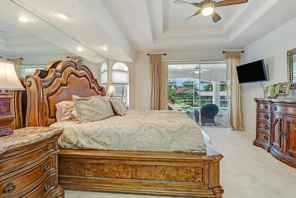 833 Monticello Ct
