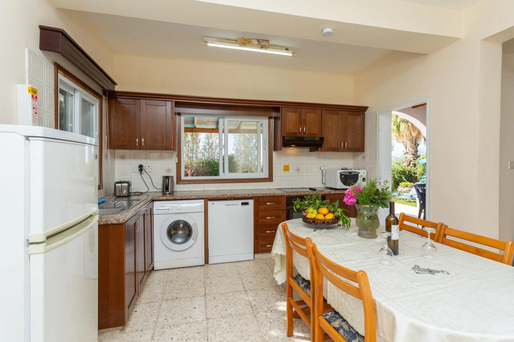 Argaka Sun Villa Thio Large Private Pool Walk to Beach Sea Views A C Wifi - 2147