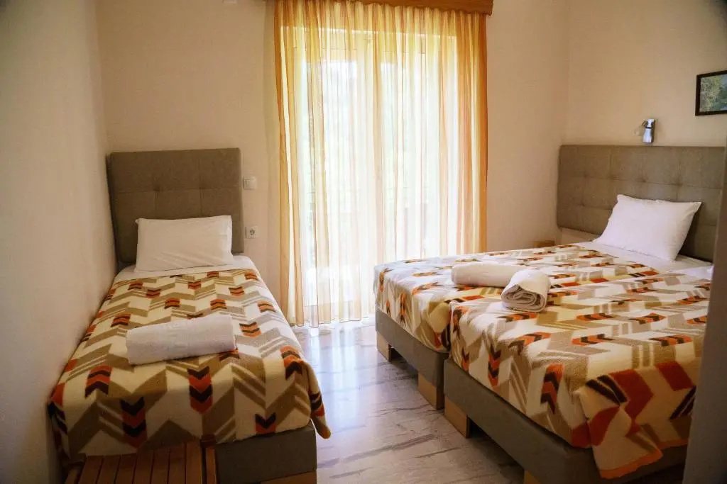 Zotos Rooms