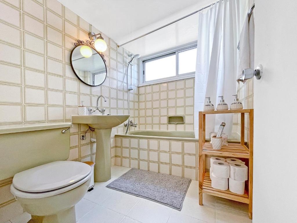 2BR SEAFRONT Apt in city center close to the beach