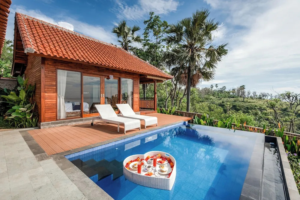 Seraya Cove Estate managed by Manara