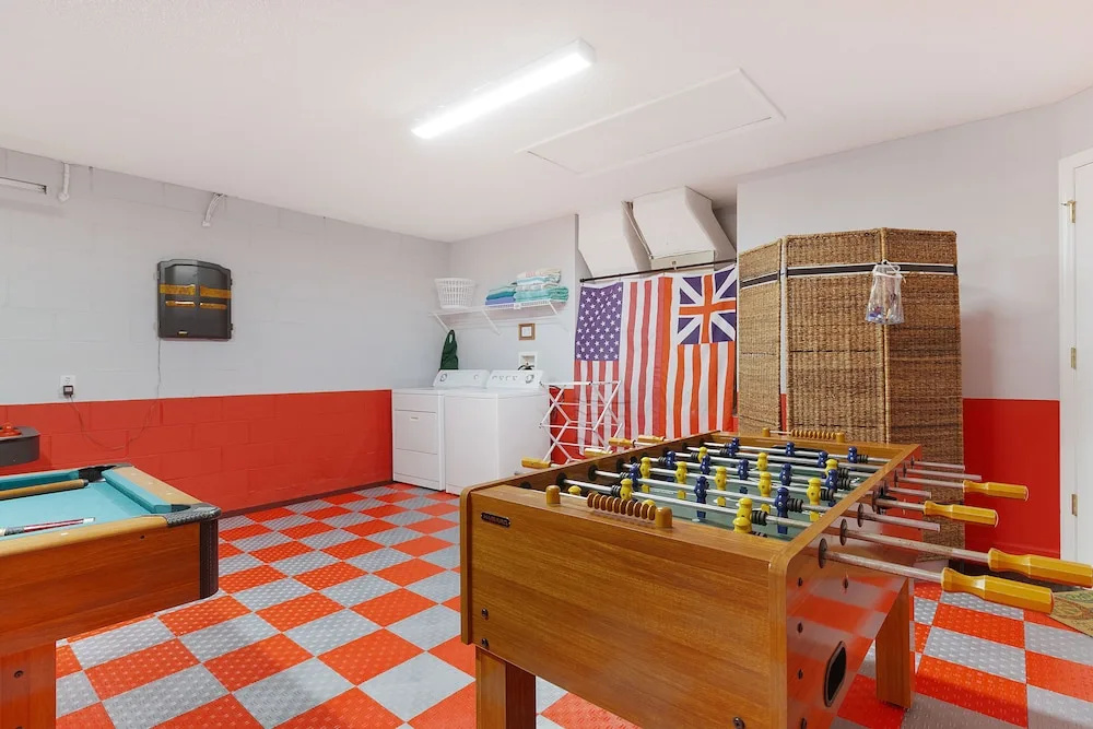 Waterside Villa - Family 4 bed Emerald Island Resort pool home that's close to Disney World