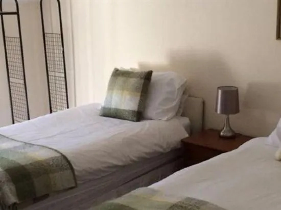 Number 19 Guest House - Self Check In - Under 4 Miles from Barrow In Furness