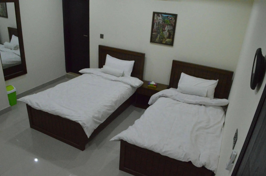 Intellectual Inn - Spring North Ph7 Bahria Town