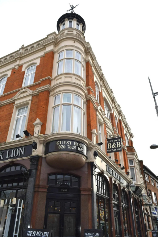 The Black Lion Pub & Boutique Guesthouse
