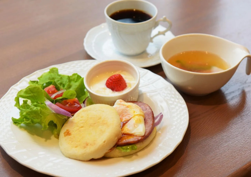 HOTORI no HOTEL BAN