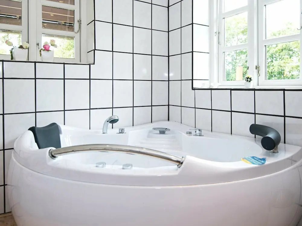 Cozy Holiday Home in Ebeltoft With Private Whirlpool