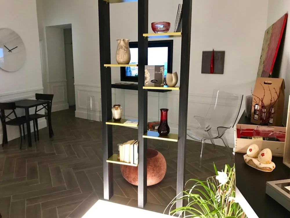 Umberto34-Luxury Home