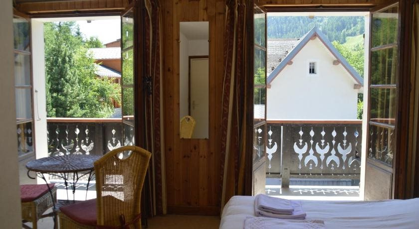 Hotel Le Genepy