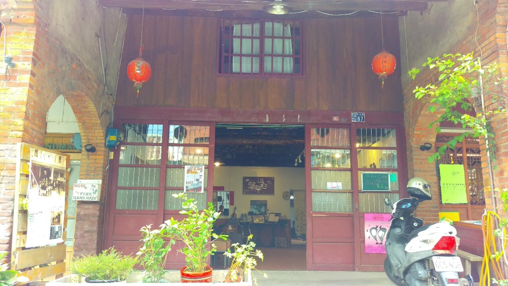 67 Old Street Backpacker Hostel