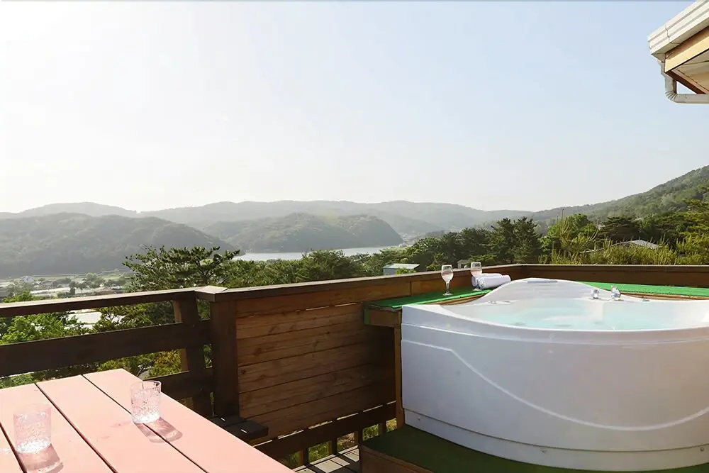 Gyeongju Together Squirrel & Acorn Pension